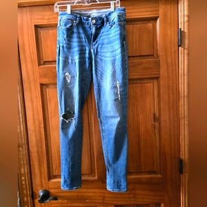 White House Black Market The Skinny Size 4  Distressed Blue Jeans